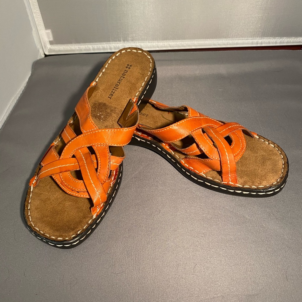 NWOT Naturalizer Orange Leather Sandals 7.5